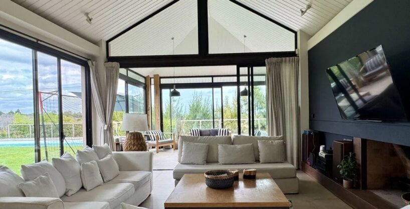 Venta Casa 3 Dormitiorios en Mirador de la Tahona con  Piscina y Servicio completo